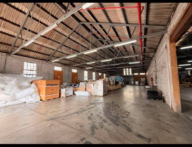 6,743M² INDUSTRIAL YARD FOR SALE IN UMBILO